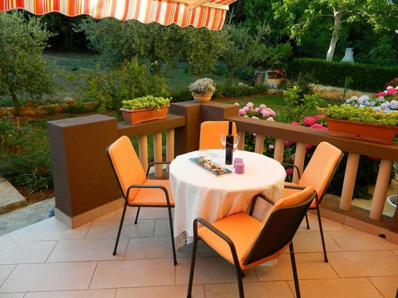 Apartmani Sole Pjescana Uvala Luaran gambar