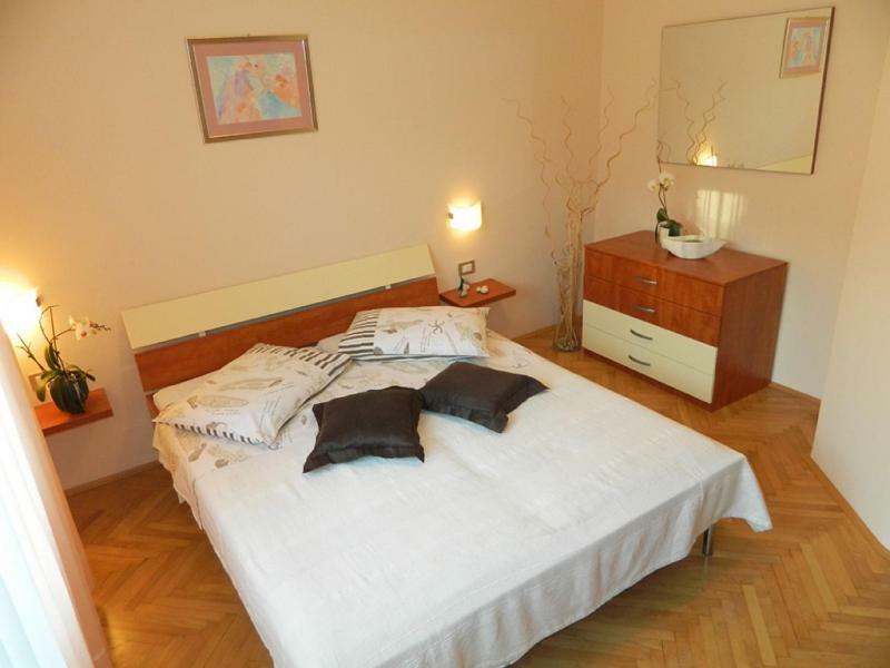 Apartmani Sole Pjescana Uvala Luaran gambar